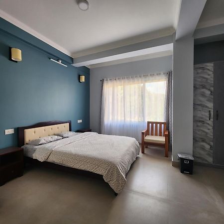 Cafe Sola Bnb 西隆 外观 照片