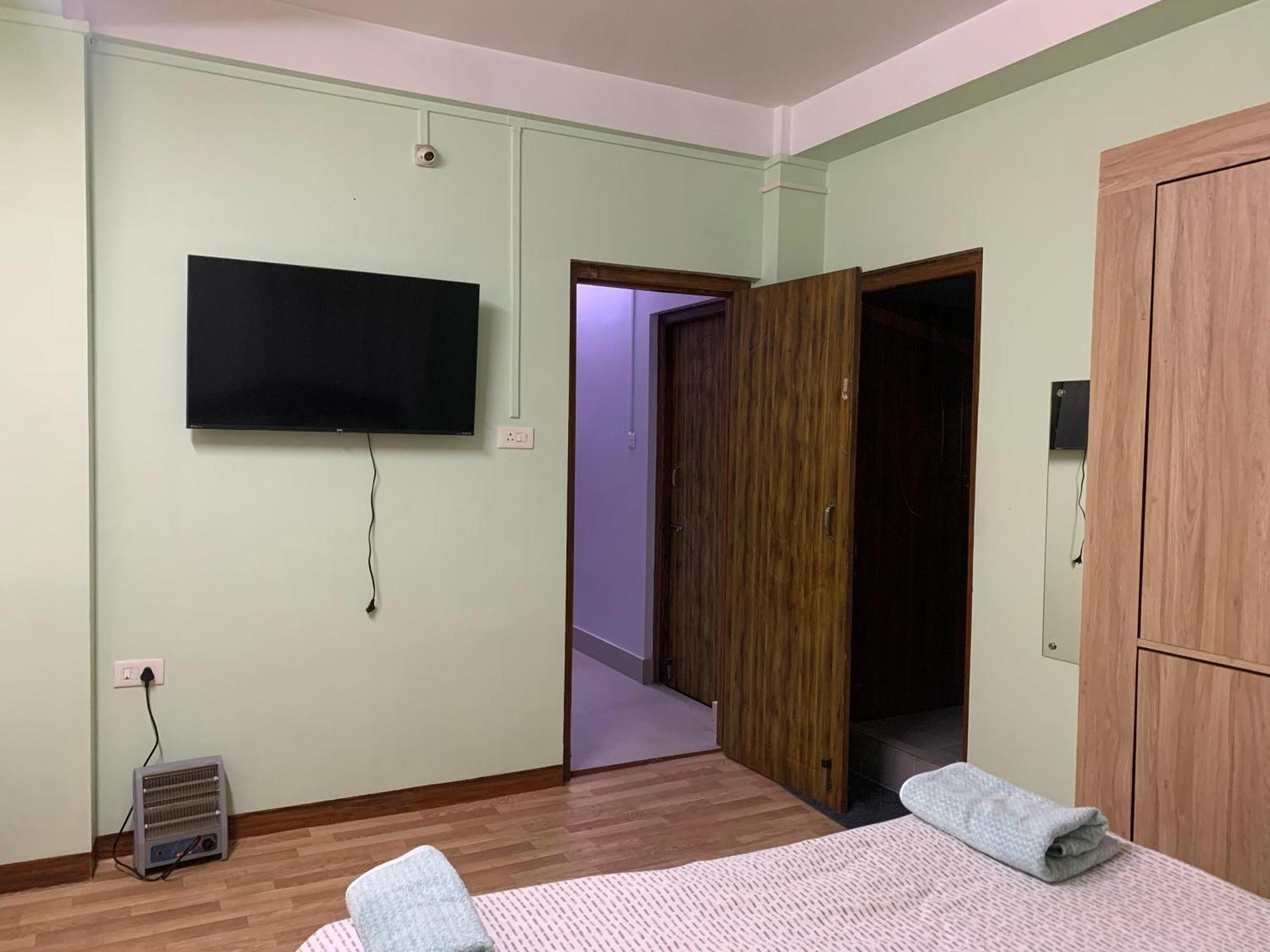 Cafe Sola Bnb 西隆 客房 照片
